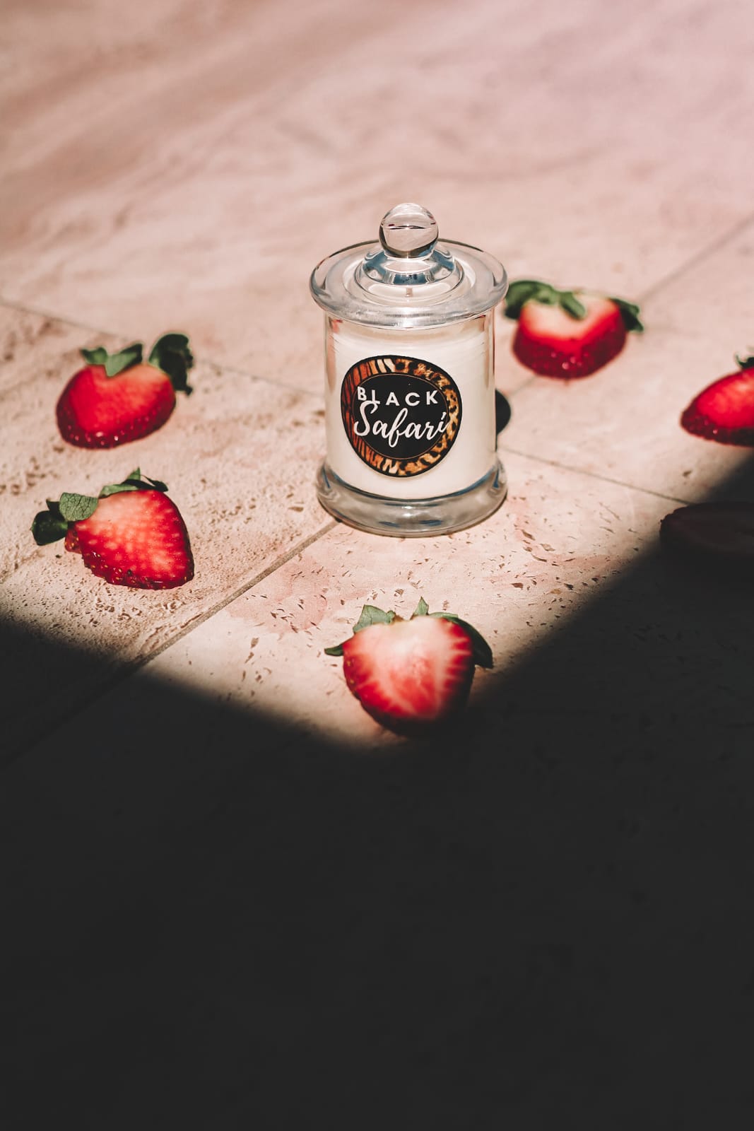 Strawberry & Vanilla Scented Candle